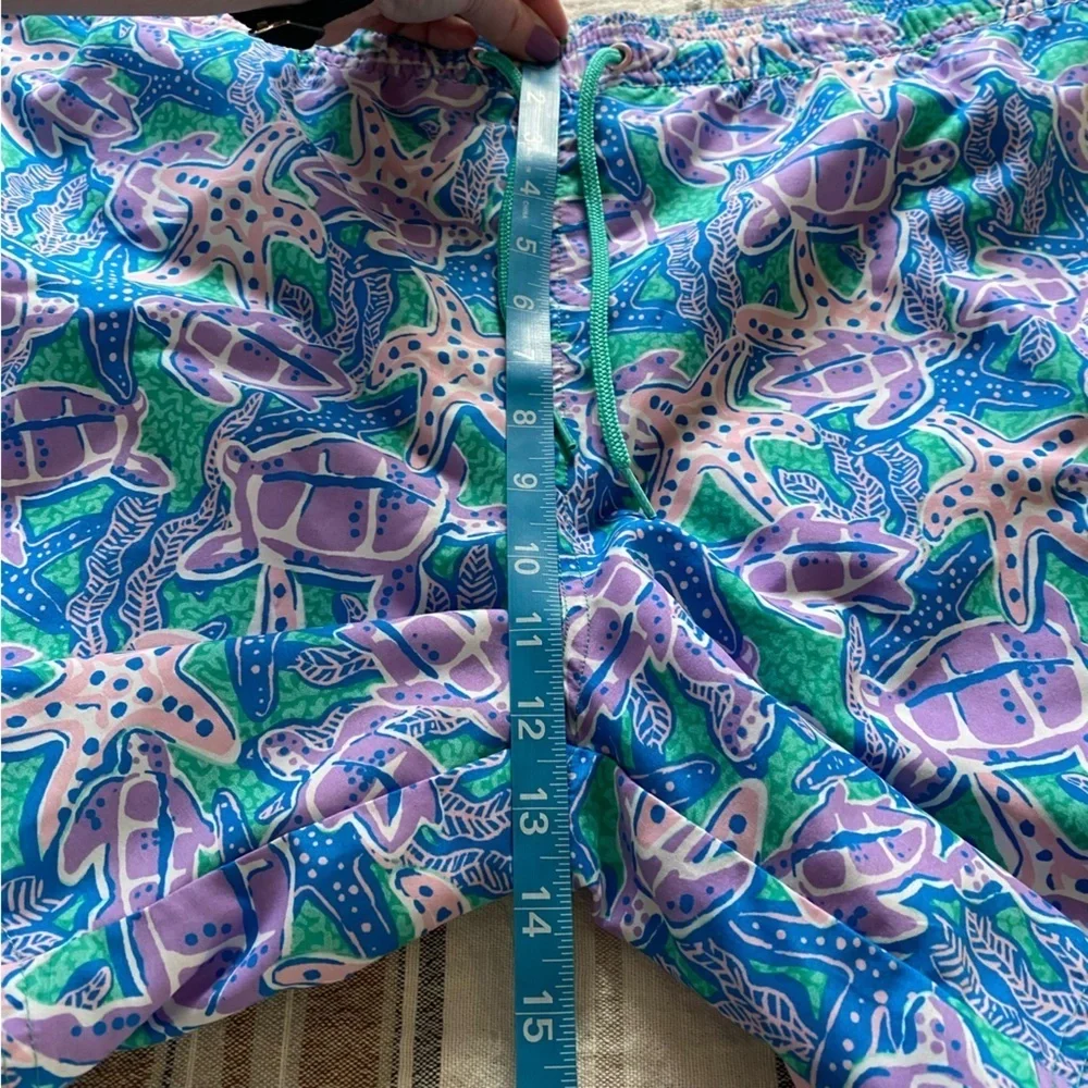 Vineyard Vines Men’s Purple Blue Turtle Print Swim Shorts Trunks Large
